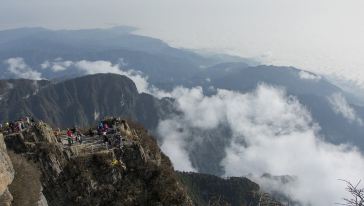 【登山推荐】峨眉山金顶+半山全景一日游(成都