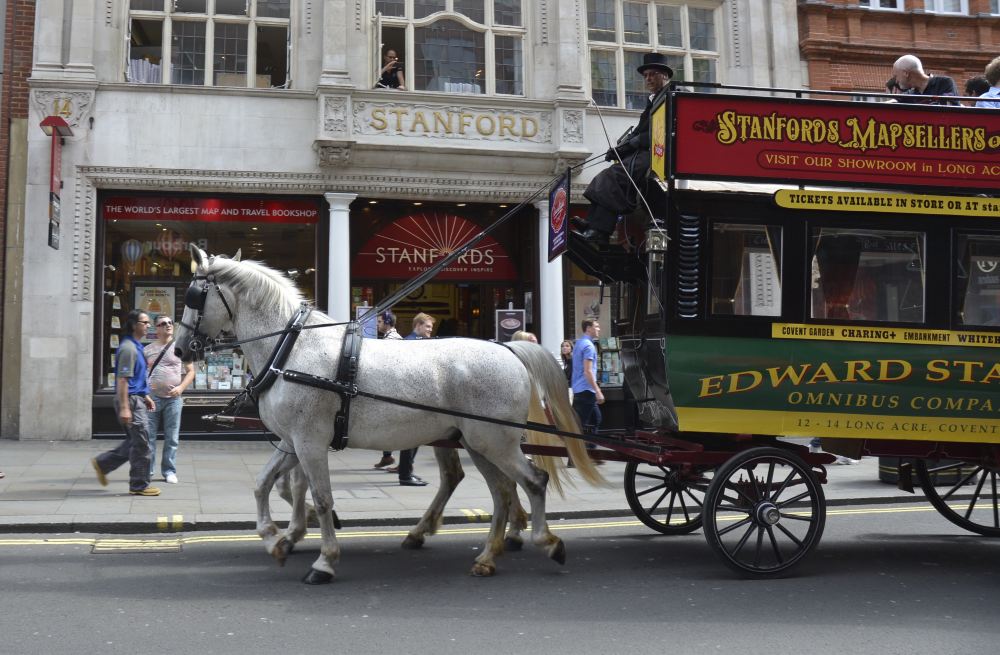 英国伦敦一日游马车古典伦敦1小时体验游