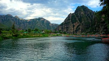 【赠竹筏戏水】十渡风景区 玻璃栈道 东湖港大峡谷超值一日游(天津