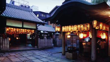 阪酒店接送 天守阁+通天阁+法善寺小巷+梅田蓝