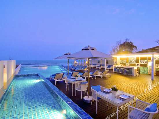 The Briza Beach Resort Spa