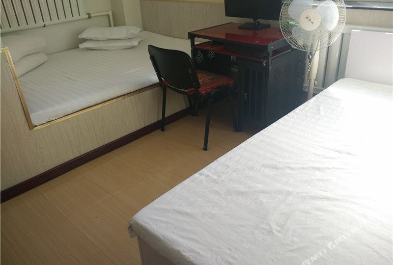 牡宾江假日旅馆