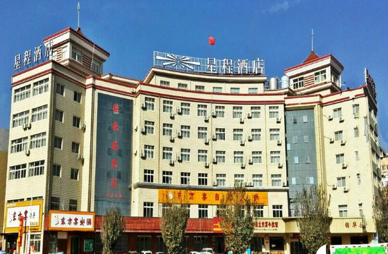 湖店)(原锦华酒店)   中国 张掖 甘州区 北环路(润泉湖公园南门以西)