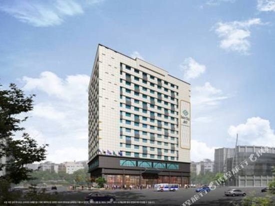 【携程攻略】首尔MCM(金浦机场乐天免税店)购