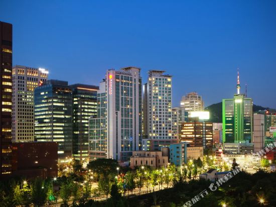 Ramada Hotel & Suites Seoul Namdaemun（首尔南大门华美达套房酒店）