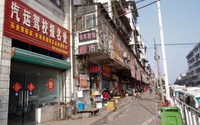 地址(位置,怎么去,怎么走):  安徽省淮南市凤台县交通路长途汽车站旁