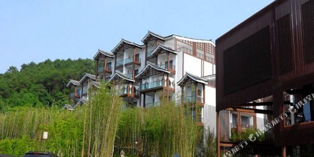 重庆心景酒店1晚 2大1小竹林温泉 2大1小自助早餐