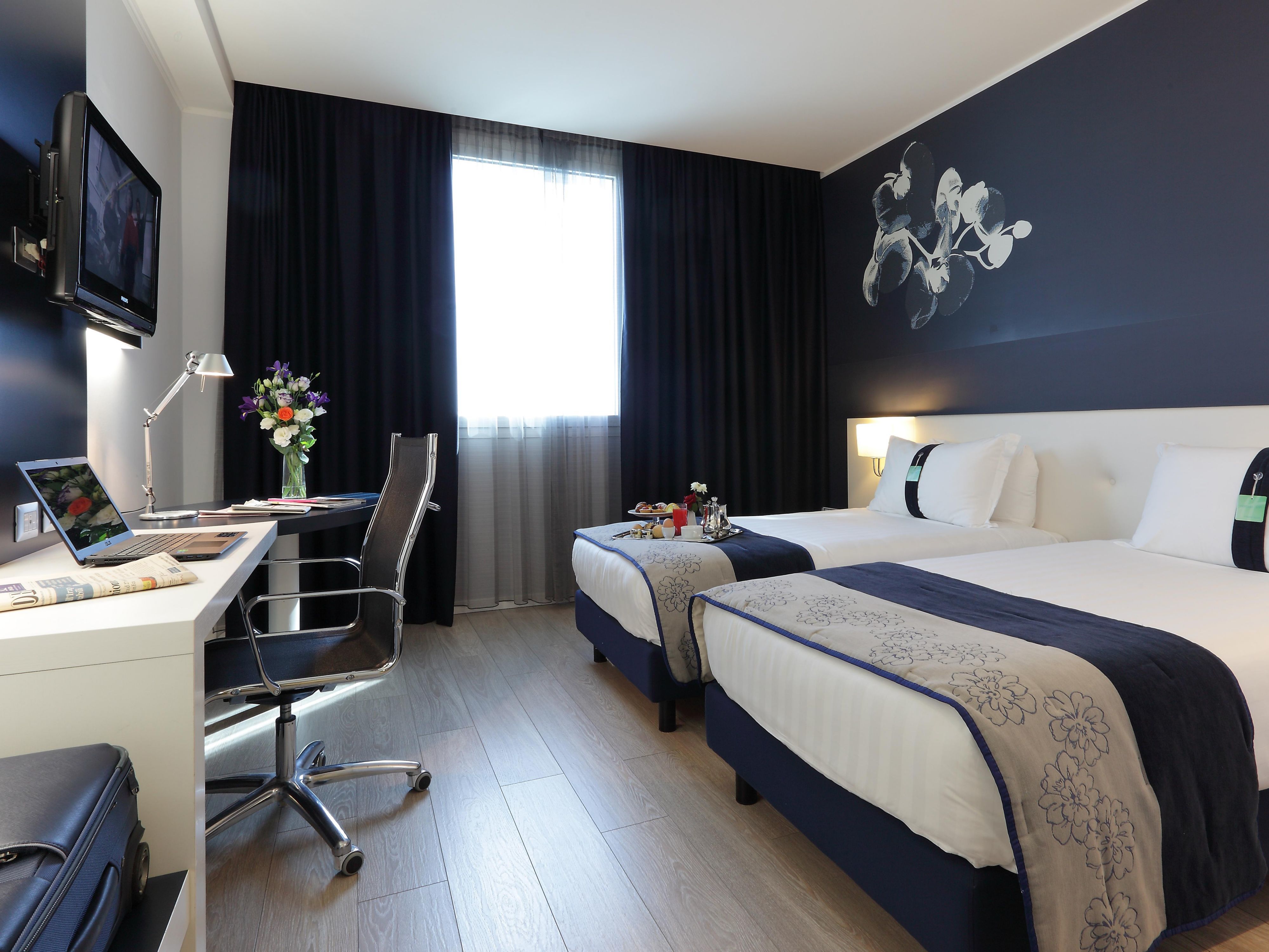 Holiday Inn Milan Nord Zara, an IHG Hotel-Cinisello Balsamo Updated 2022  Room Price-Reviews & Deals | Trip.com