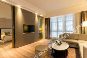 (Two breakfast) rooms