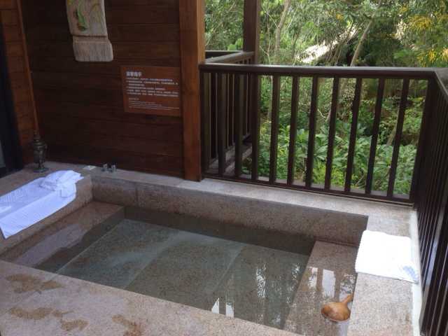 2015-08-25发表 总体感觉还不错,可惜山顶木屋的温泉泡池设计有问题
