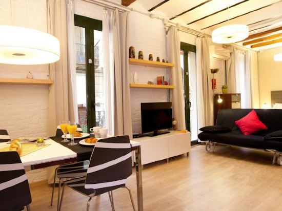 【携程攻略】巴塞罗那巴塞罗那塔海滩附近景点