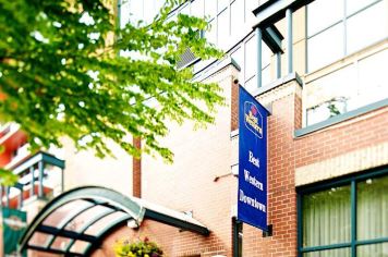 温哥华UBC西海岸套房酒店预订及价格查询