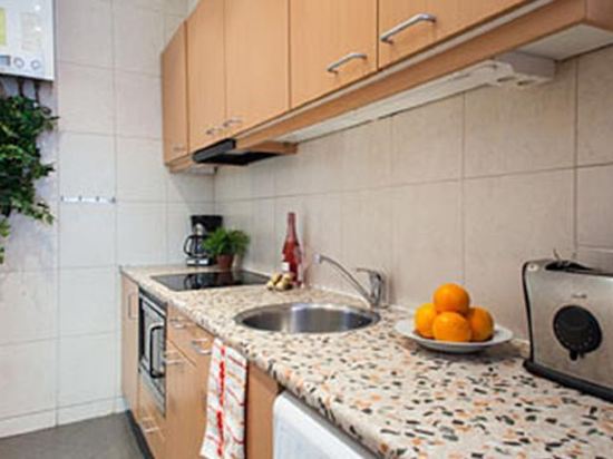 【携程攻略】巴塞罗那巴塞罗那塔海滩附近景点