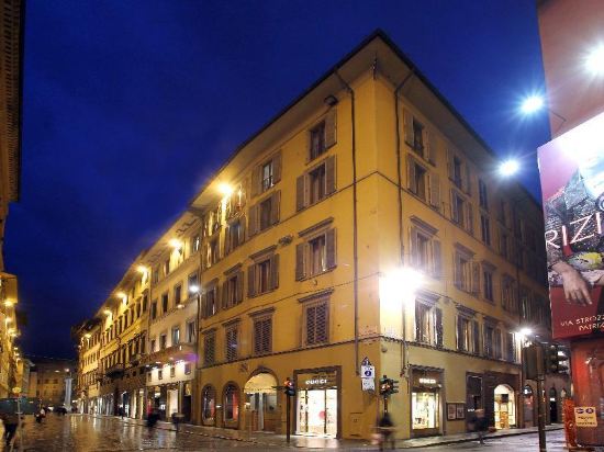 【携程攻略】佛罗伦萨香奈儿(佛罗伦萨托纳波