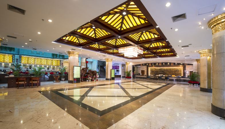 光明之城，古风犹存