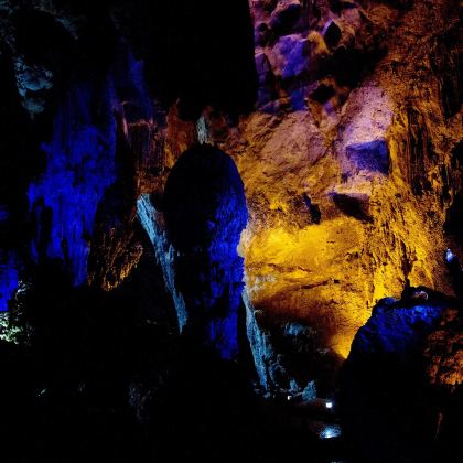 贵州贵阳+黄果树景区+荔波+西江千户苗寨+织金洞+中国天眼景区+青岩古镇+梵净山9日8晚跟团游 贵州贵阳+黄果树景区+荔波+西江千户苗寨+织金洞+中国天眼景区+青岩古镇+梵净山9日8晚跟团游