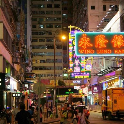 中国香港太平山顶+香港杜莎夫人蜡像馆+金紫荆广场一日游