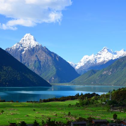 拉萨+林芝+大峡谷+纳木措景区7日6晚跟团游 拉萨+林芝+大峡谷+纳木措景区7日6晚跟团游