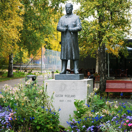 挪威奥斯陆维格兰雕塑公园+阿克斯胡斯城堡+奥斯陆峡湾+奥斯陆市政厅一日游