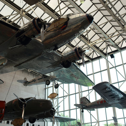 美国华盛顿史密森博物馆+美国国家美术馆+美国国家航空航天博物馆+美国大屠杀纪念博物馆一日游