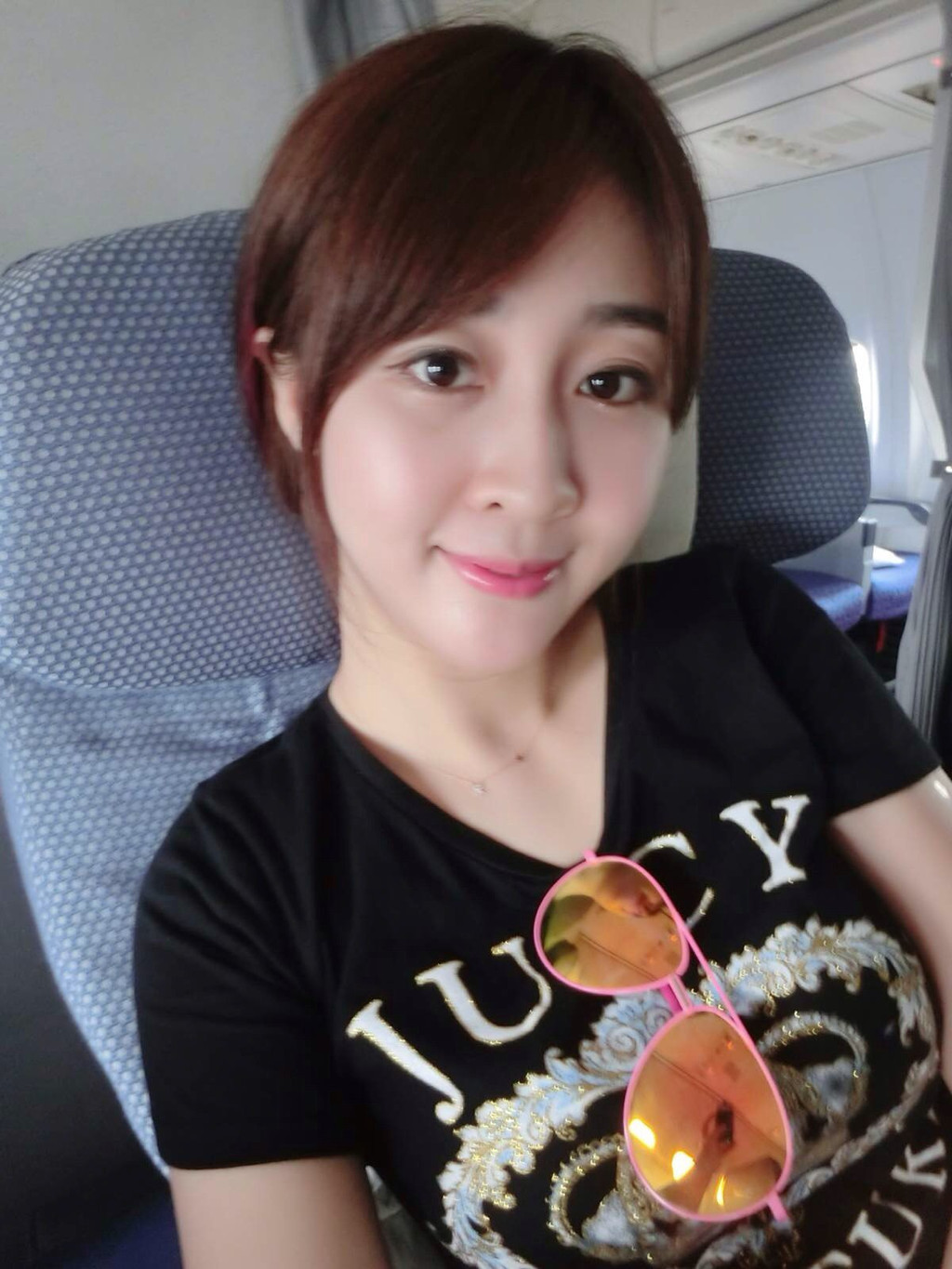 两美女闺蜜的7天首尔的干活