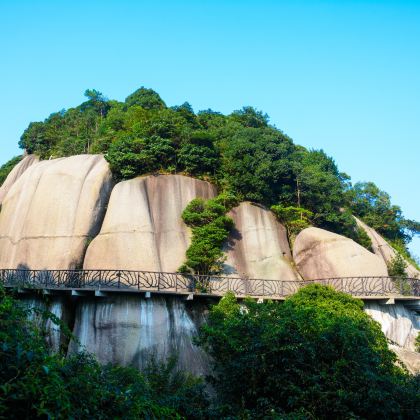 福建太姥山+霞浦东壁+浙江泰顺泰顺泗溪廊桥+泰顺大峡谷温泉+东海一号观光步道5日4晚跟团游