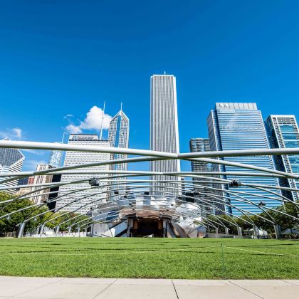 美国芝加哥千禧公园+芝加哥艺术博物馆+菲尔德博物馆+威利斯大厦观景台+海军码头+芝加哥360观景台2日1晚私家团