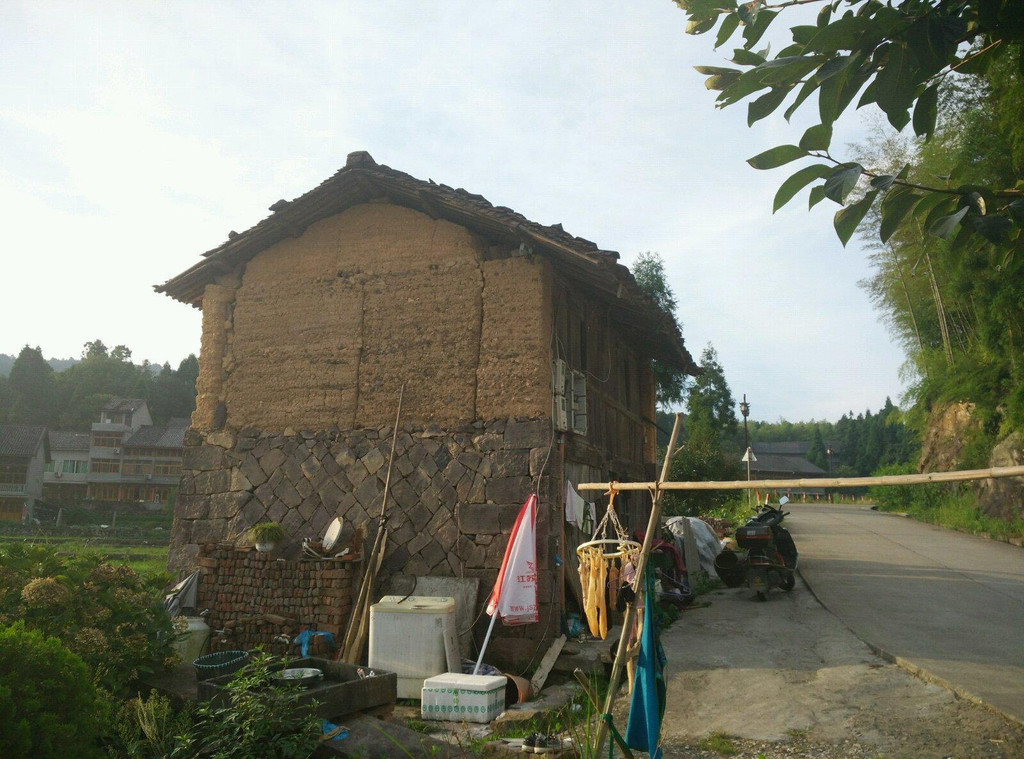 单位赴文成县活动,夜宿南田镇武阳村.