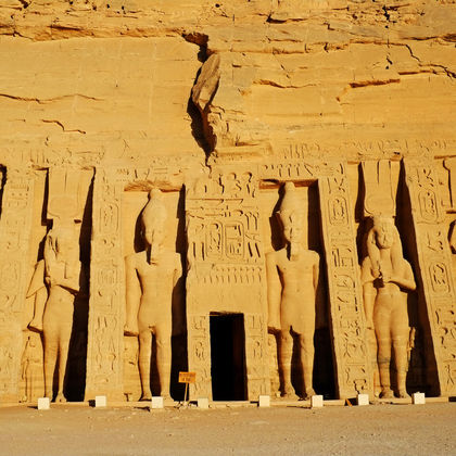 埃及拉美西斯二世神庙+阿布辛贝勒神庙一日游