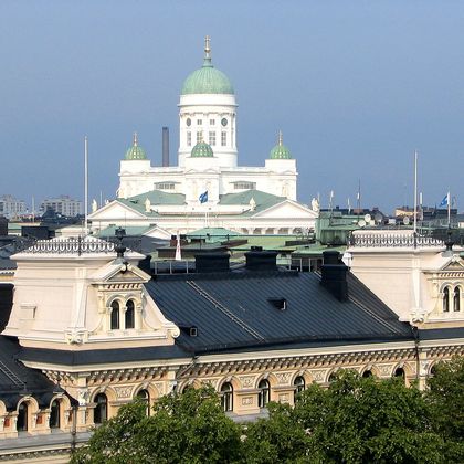 芬兰赫尔辛基赫尔辛基大教堂+赫尔辛基动物园+芬兰堡一日游