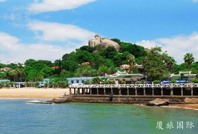 厦门+鼓浪屿+大嶝岛4日3晚跟团游(4钻)·相“惠”在厦门 遇上“何以体”-【携程旅游】