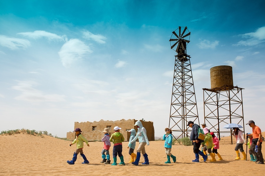 【亲子互动】爸爸去哪儿之穿越腾格里沙漠-行