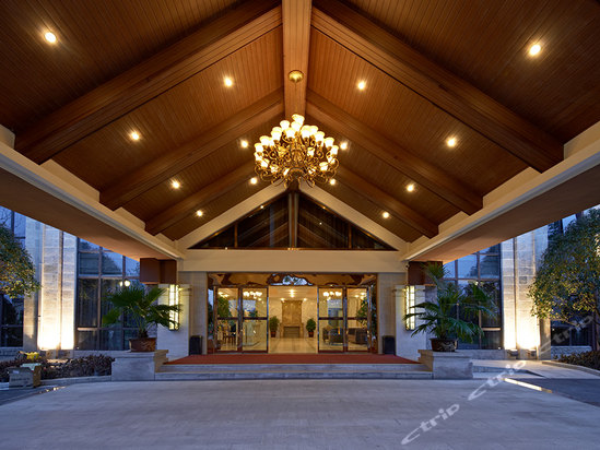 重庆九度<em>酒店</em>1晚+<em>武隆仙女山</em>大卫营度假<em>酒店</em>