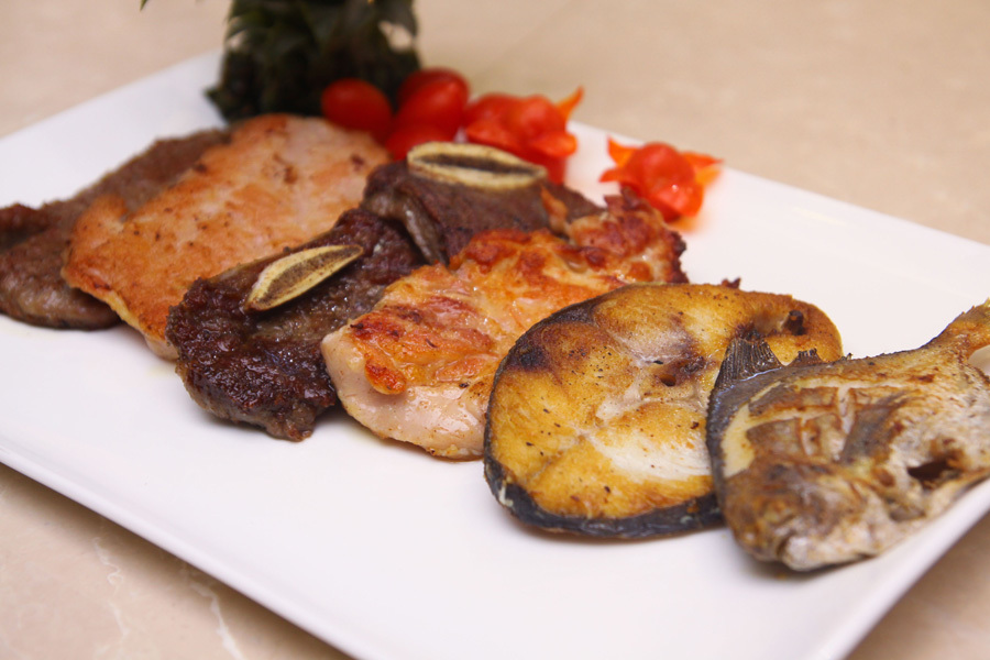 佛山富林朗悦酒店1晚+双人\/亲子自助晚餐(根据礼盒自选，价值143元\/位)+自助早餐，点评分高的五钻酒店，可加订南海影视城门票!-【携程自由行景酒套餐】