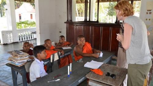 拓展提升·斯里兰卡14日国际志愿者旅行--僧侣