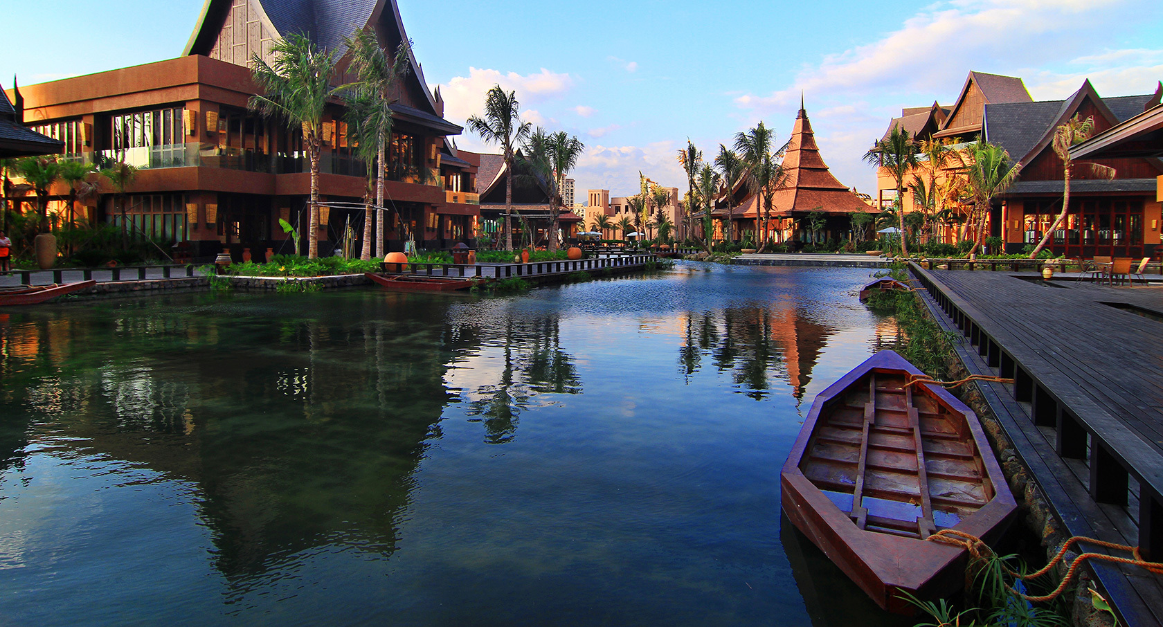 三亚湾红树林度假世界1晚(三酒店可选)+蜈支洲