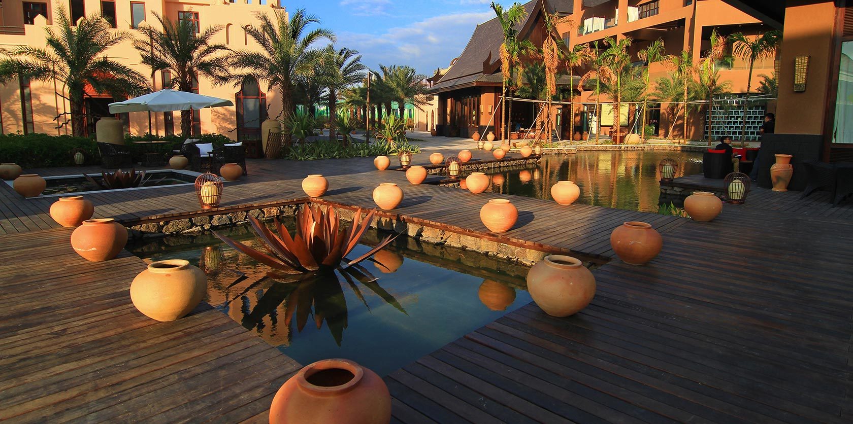 三亚湾红树林度假世界1晚(三酒店可选)+蜈支洲岛一日游(含门船票) -【携程自由行景酒套餐】