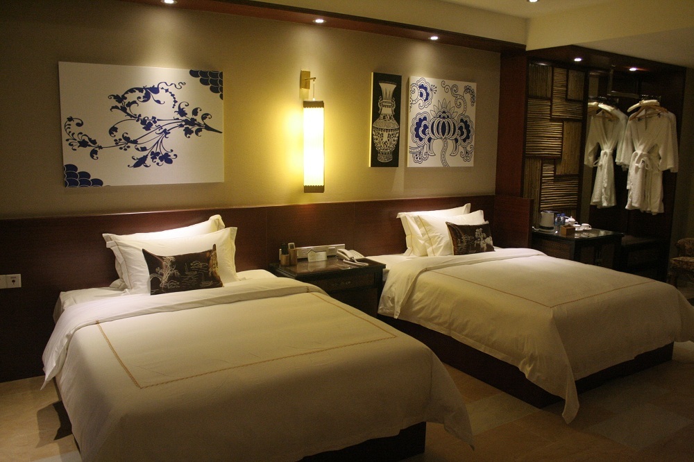 惠州尚天然国际温泉小镇1晚+双人天然客家温