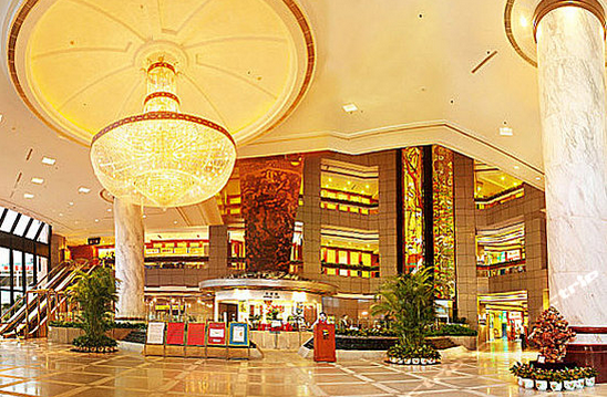 深圳富临大酒店1晚+免费使用泳池、健身房并