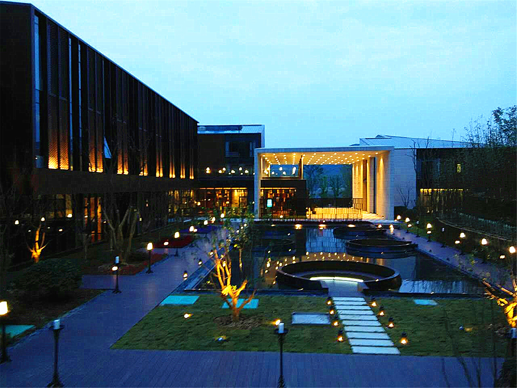 【元旦特惠 养生温泉季】苏州玉屏客舍会议中心1晚+树山温泉门票【园林庭院 背山面湖 天然氧吧】 -【携程自由行景酒套餐】