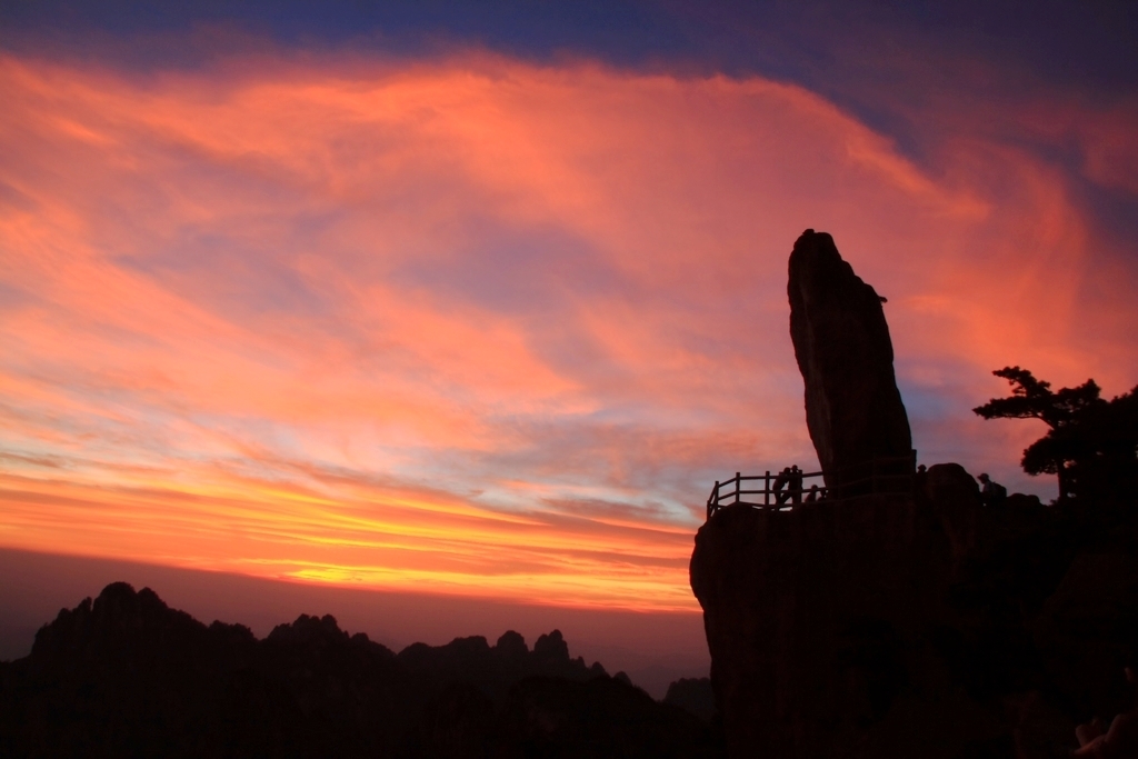 黄山2日1晚自由行(4钻)·宿黄山南大门挂牌四