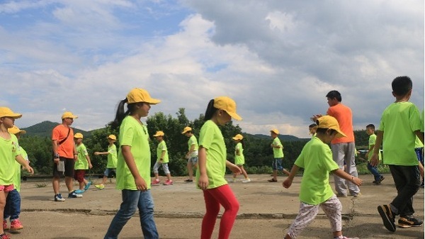 一堂自然课+一堂野炊课+一堂团队拓展课,轻松