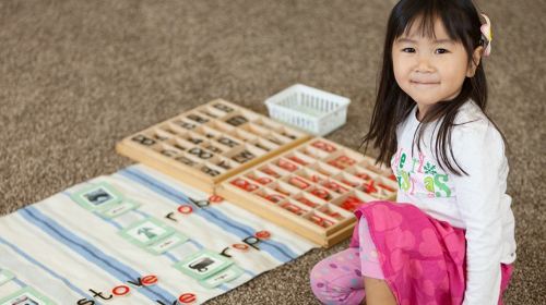 美国洛杉矶蒙特梭利幼儿园全真插班·亲子微留