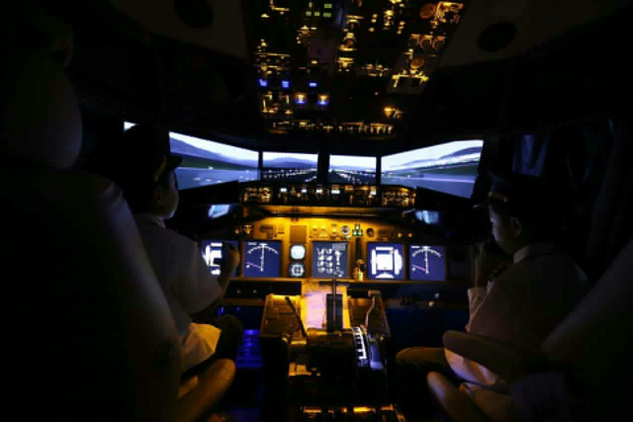 战机对战即刻触发!勇敢的飞行员,快来模拟飞行