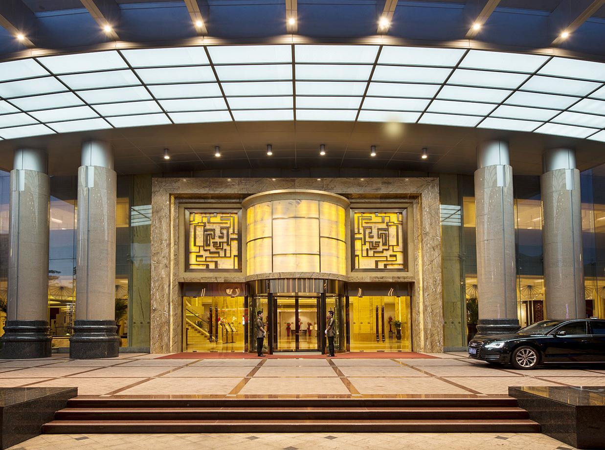 广州阳光酒店1晚+双人电影票+双人自助早餐,可