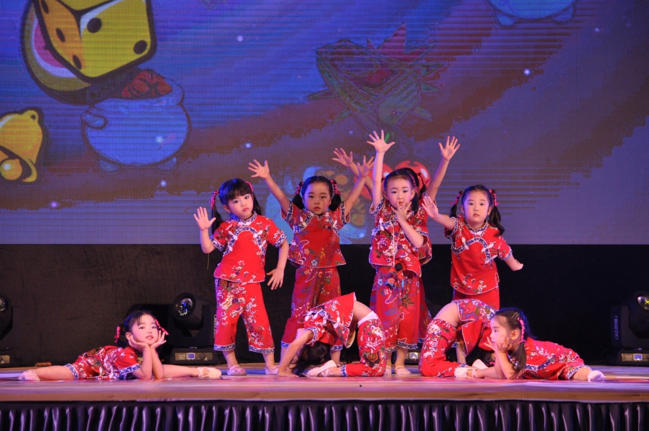 做一只灵动的“小孔雀”--少儿中国舞体验课-【携程旅游】