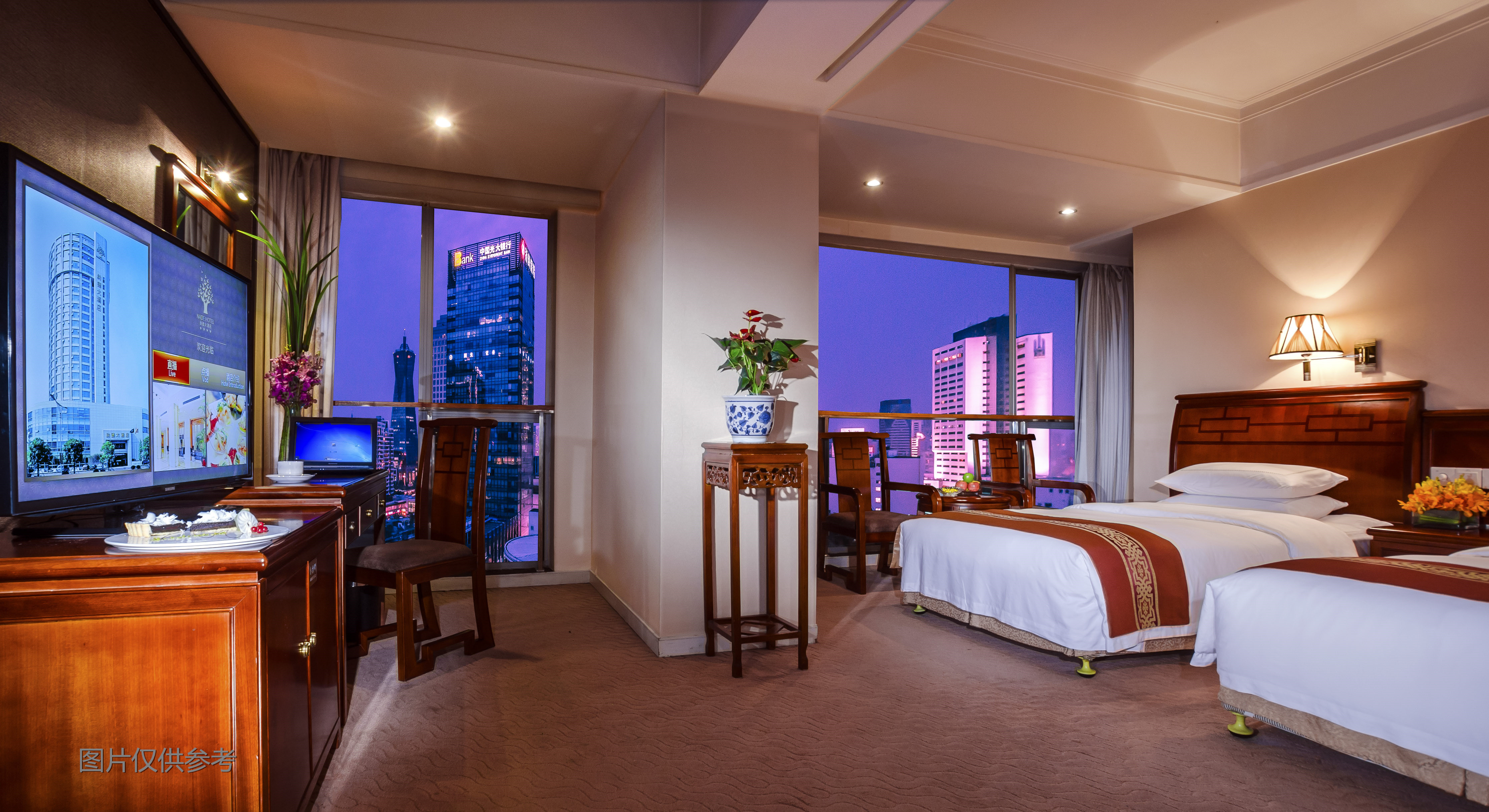 杭州纳德大酒店+杭州灵隐(飞来峰)景区门票+可加购西湖游船\/飞来峰\/城隍阁\/杭州海底世界·春游踏青好风光-【携程自由行景酒套餐】