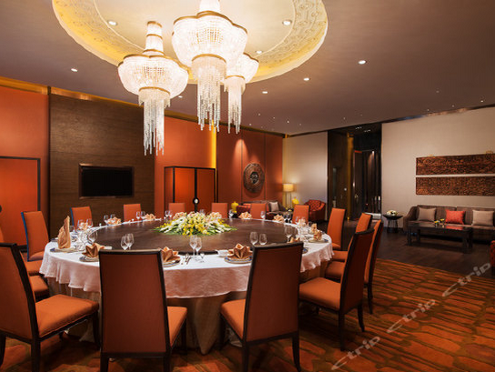 拉萨+纳木错神湖2日游!拉萨香格里拉大酒店2晚