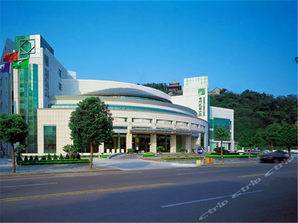 台州花园山庄酒店位于浙江