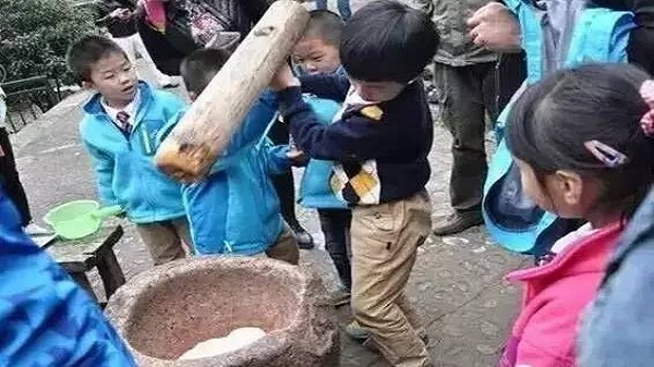 采标本+竹竿舞+踩高跷+滚铁环+打年糕..还能怎么玩?我不告诉你!-【携程旅游】